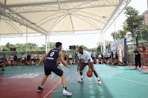  校园篮球蓬勃发展，基层培养见成效