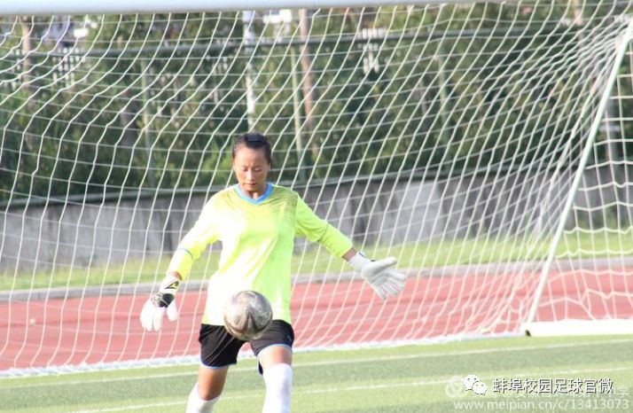  门将神勇发挥，力保球门不失夺胜