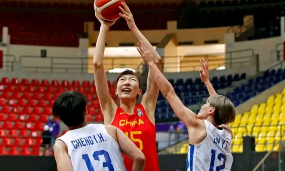  中国女篮热身赛，轻取韩国迎三连胜