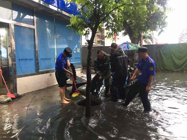  三分雨倾盆而下，外线火力全开碾压对手